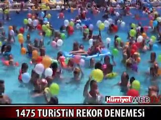 1475 TURİST HAVUZDA BÖYLE REKOR KIRDI