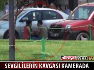İKİ SEVGİLİ SOKAK ORTASINDA BÖYLE KAVGA ETTİ