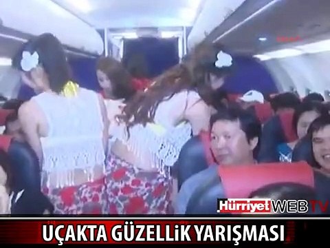 BU KIZLARI GÖREN CEP TELEFONUNA SARILDI