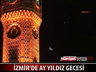 İZMİR SEMALARINDA AY YILDIZ ŞÖLENİ