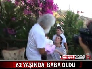 SUAVİ'NİN EŞİ MEME KANSERİNİ YENDİ SİMDİ BEBEĞİNİ EMZİRİYOR