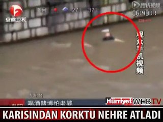 KARISINDAN ÇOK KORKAN ADAM DEREYE ATLADI