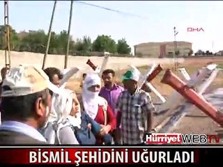 YÜKSEKOVA'DA ŞEHİT DÜŞEN ER BİSMİL'DE TOPRAĞA VERİLDİ