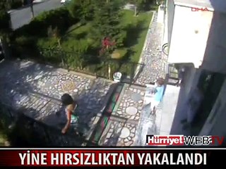 APARTMANIN KAMERASINA YAKALANDI