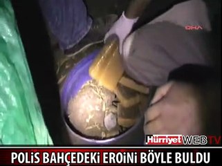 EROİNİ BULAN POLİSLERİN BÜYÜK SEVİNCİ