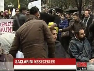 ARKADAŞLARINA DESTEK İÇİN SAÇLARINI KESTİRDİLER
