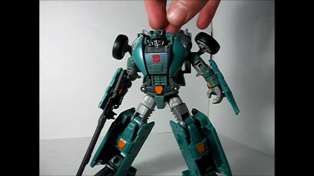 TRANSFORMERS: Generations Deluxe Class SERGEANT KUP (Canadian Reviewer Ep.8)