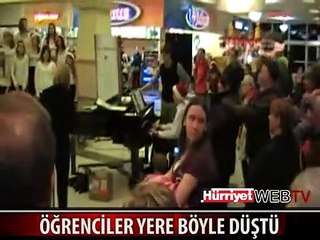 KENDİLERİNİ BİR ANDA YERDE BULDULAR