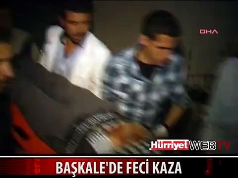 KAMYONLA MİNİBÜS KAFA KAFAYA ÇARPIŞTI