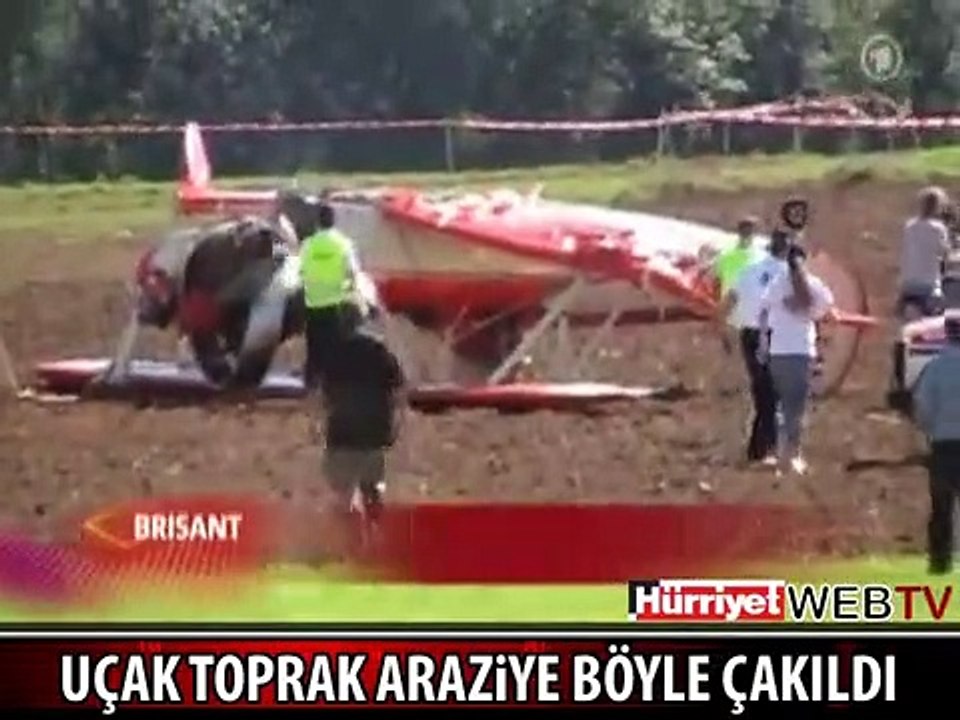 UÇAK BÖYLE YERE ÇAKILDI