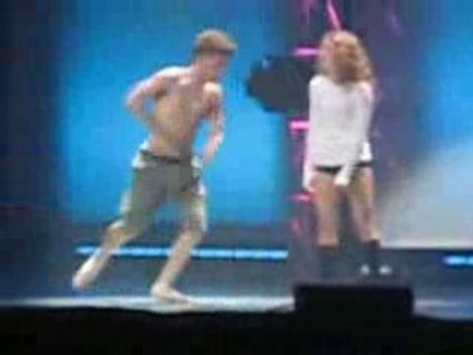 Travis's Solo - on Tour with Allison.
