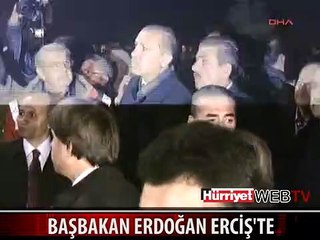 BAŞBAKAN ENKAZI GEZERKEN DEPREM OLDU