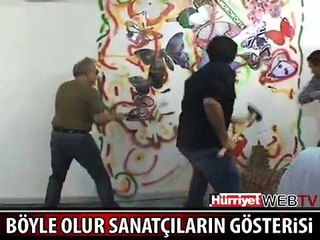 BARIŞ DUVARINI BÖYLE PARÇALADILAR