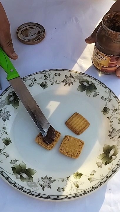 biscuit and chocolate trick.