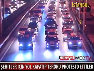 İSTANBUL VE İZMİRLİLER ŞEHİTLER İÇİN SOKAKLARA DÖKÜLDÜ