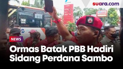 Massa dari Ormas Batak Penuhi Gerbang PN Jaksel, Ingin Saksikan Sidang Perdana Ferdy Sambo