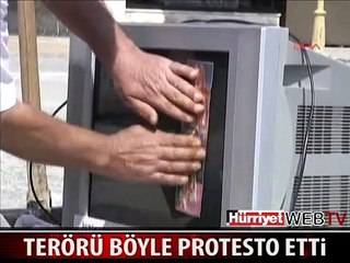 TELEVİZYONU BALYOZLA BÖYLE PARÇALADI
