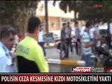 POLİSE KIZDI MOTOSİKLETİNİ YAKTI