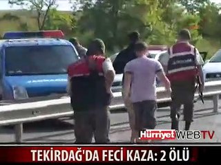 LÜKS OTOMOBİL TIR'IN ALTINA GİRDİ