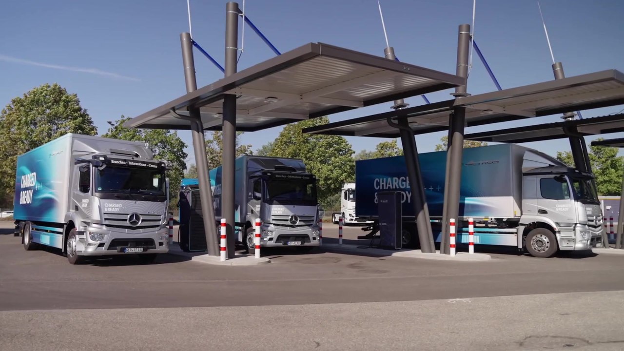 Mercedes-Benz eActros - Charging Process
