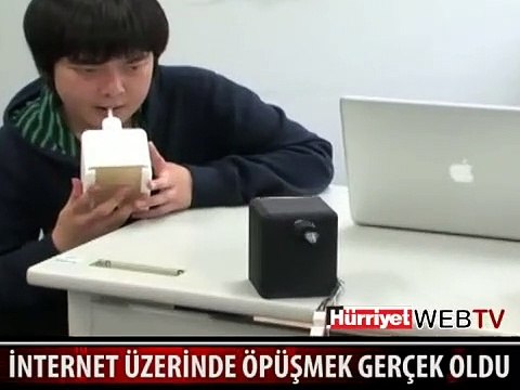 SANAL ALEMDE ÖPÜŞMEK GERÇEK OLDU