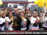 ASKER EŞLERİNDEN BALONLU EYLEM