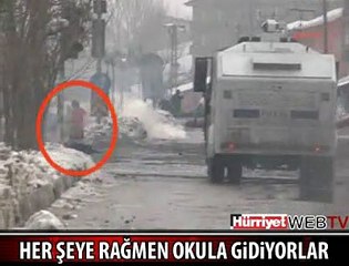 HER ŞEYE RAĞMEN OKULA GİTTİLER