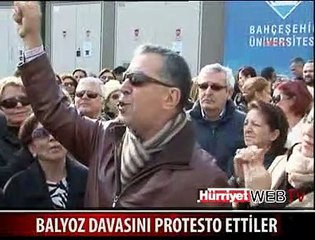 YAKINLARI ADLİYE ÖNÜNDE EYLEM YAPTI