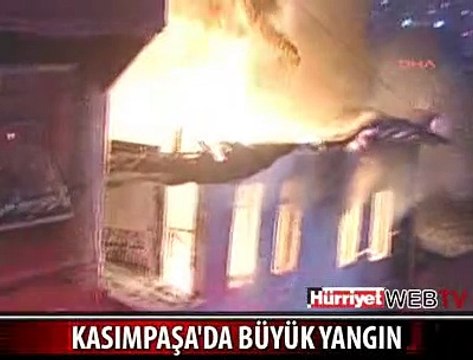 EVLERİNİN YANIŞINI GÖZYAŞLARIYLA İZLEDİLER