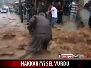 HAKKARİ SEL SULARI ALTINDA