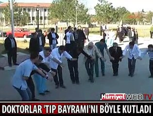TIP BAYRAMINI BÖYLE KUTLADILAR
