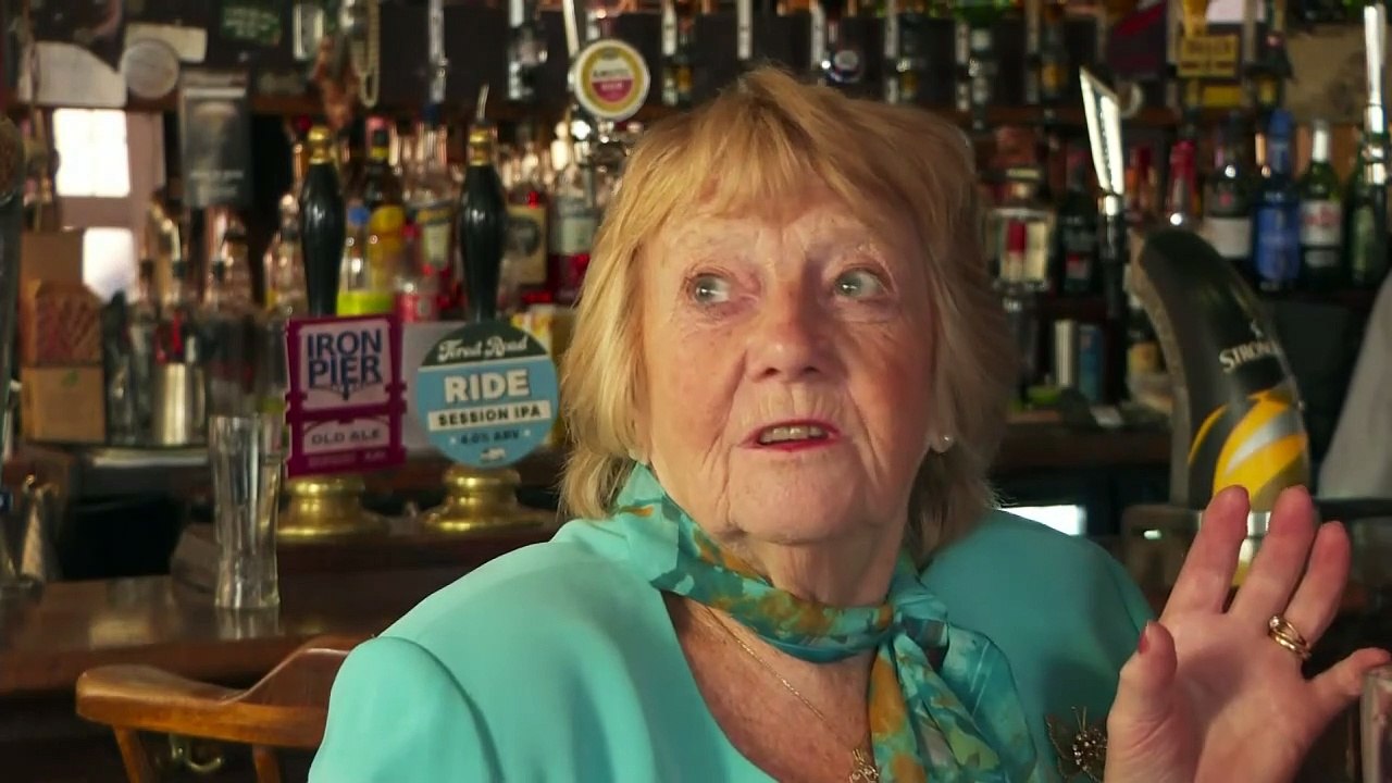 'Get Boris Back': How Brits Reacted to Liz Truss' Demise