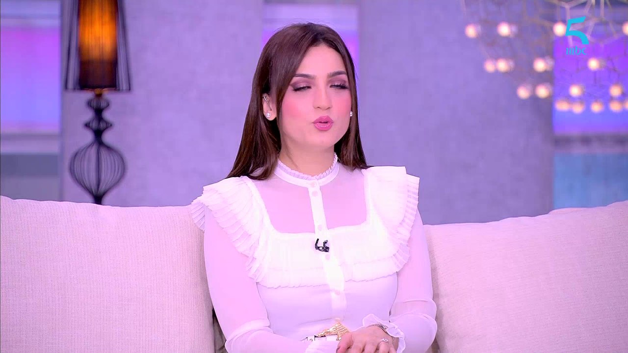 ياسمين عز : ليه بعدتي عن الفن؟.. عزة بهاء: البي...