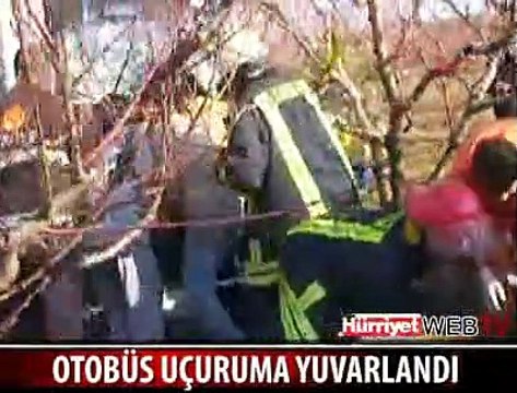 OTOBÜS UÇURUMA YUVARLANDI