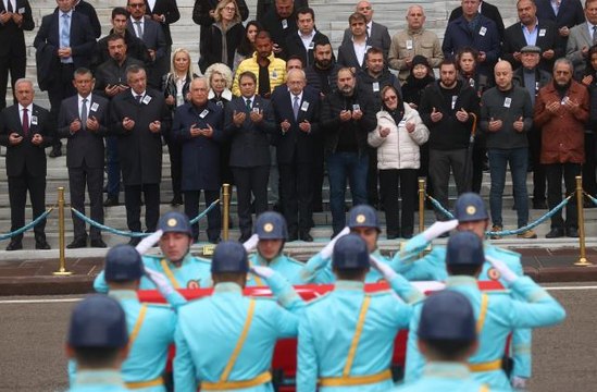 Eski Milletvekili Atilla Sın için TBMM'de cenaze töreni düzenlendi
