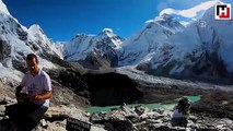 Turkish man plays traditional saz on Mount Everest, wants to introduce Turkish culture