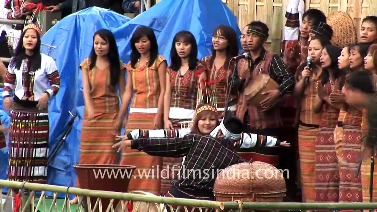 Looks like fun!! Chhiehlam during Chapchar Kut, Mizoram (1)