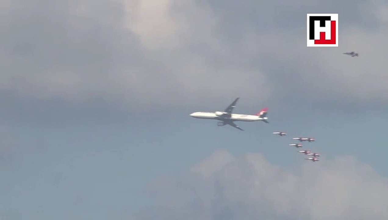 Fighter jets, passenger plane fly in 'first-ever' joint aerobatics show in Turkey
