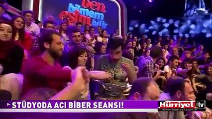 200 KİŞİ AYNI ANDA ACI BİBER YEDİ
