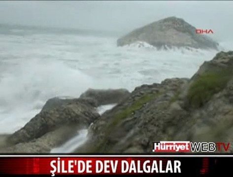 ŞİLE'DE DEV DALGALAR