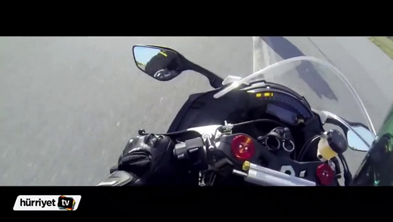 Adrenalin tutkunu sporcunun müthiş zamanlaması