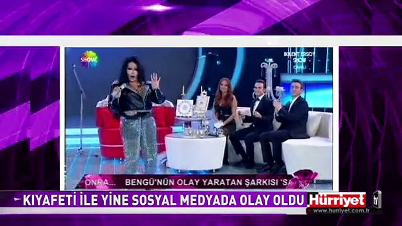 BÜLENT ERSOY'UN KIYAFETİ SOSYAL MEDYANIN GÜNDEMİNE OTURDU