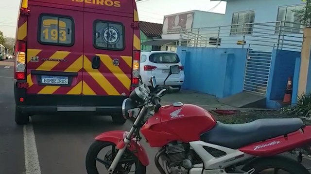 Adolescente de 14 anos sofre fratura na perna em acidente de trânsito no Periolo