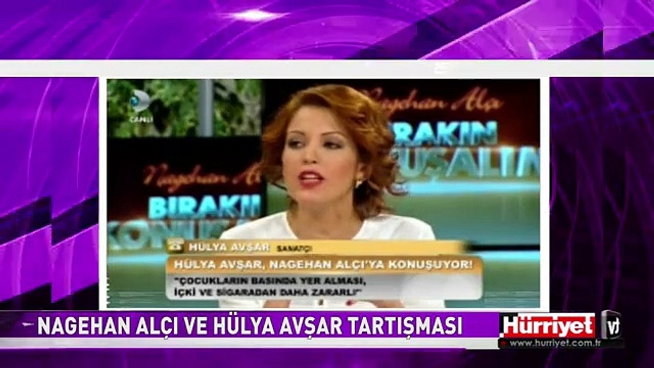 HÜLYA AVŞAR CANLI YAYINDA ÇOK KIZDI