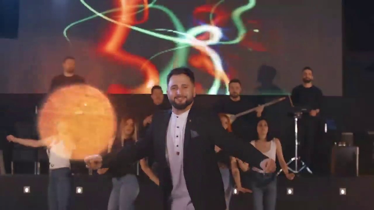 Ahmet Kaya Ft. Hüseyin Kağıt - Hıçkırık & Kızlar Dura Dura (Potpori)