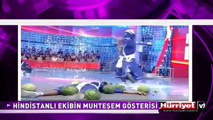 STÜDYODAKİ BÜTÜN KIZLAR KÜÇÜK DİLİNİ YUTTU