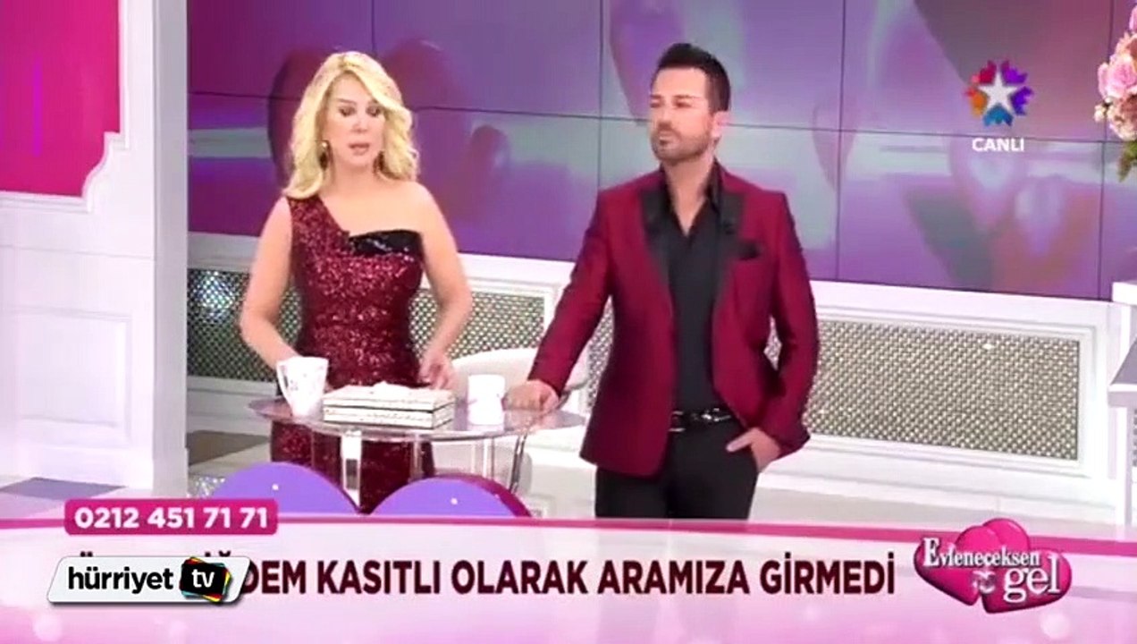 Stüdyoyu terk ederken yaptığı hareket şoke etti