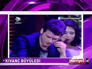 KIVANÇ OKUDUĞU ŞİİRLE BÜYÜLEDİ