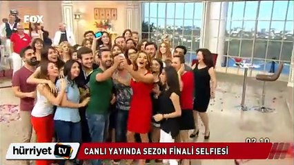 Canlı yayına selfie ile veda ettiler