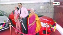 Chennai: Jewellery shop Owner gifts Cars, bikes to Staff for Diwali